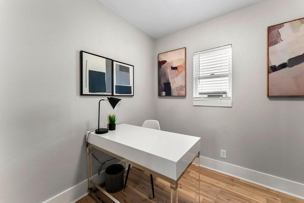 Large Modern Home Centrally Located With Hot Tub AtlantaAtlanta  Kültér fotó