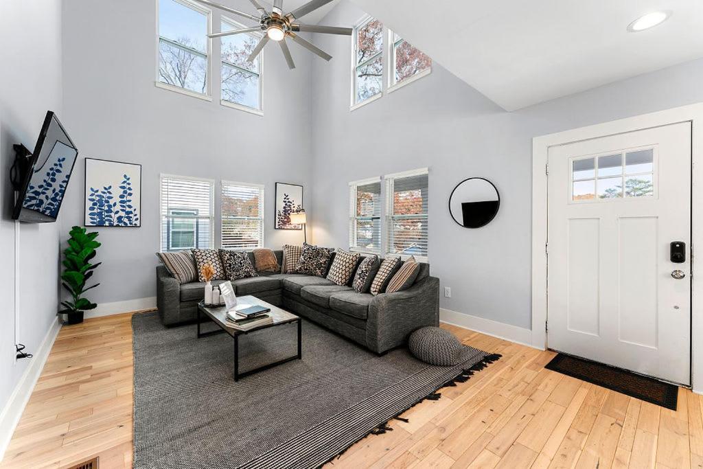 Large Modern Home Centrally Located With Hot Tub AtlantaAtlanta  Kültér fotó