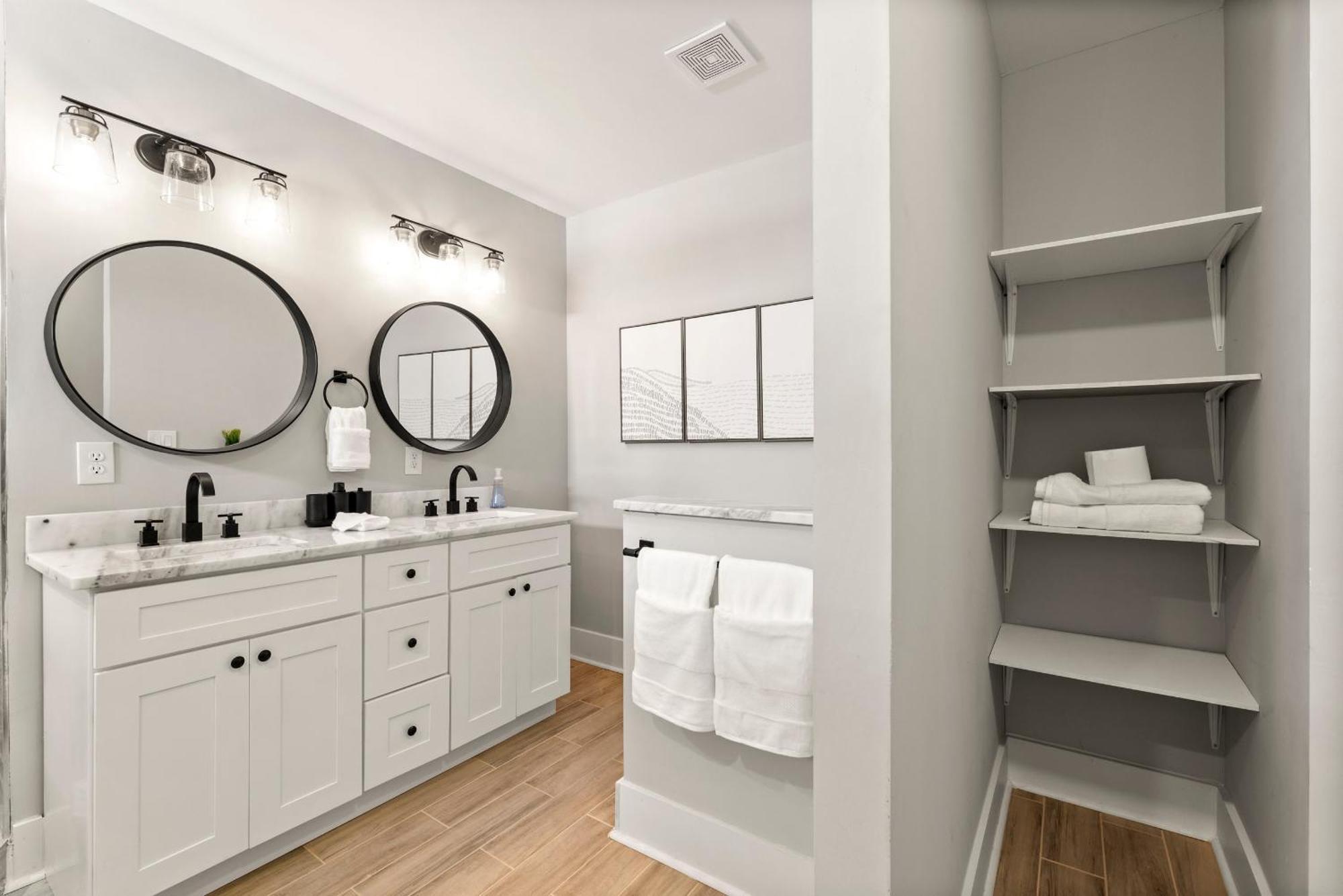 Large Modern Home Centrally Located With Hot Tub AtlantaAtlanta  Kültér fotó